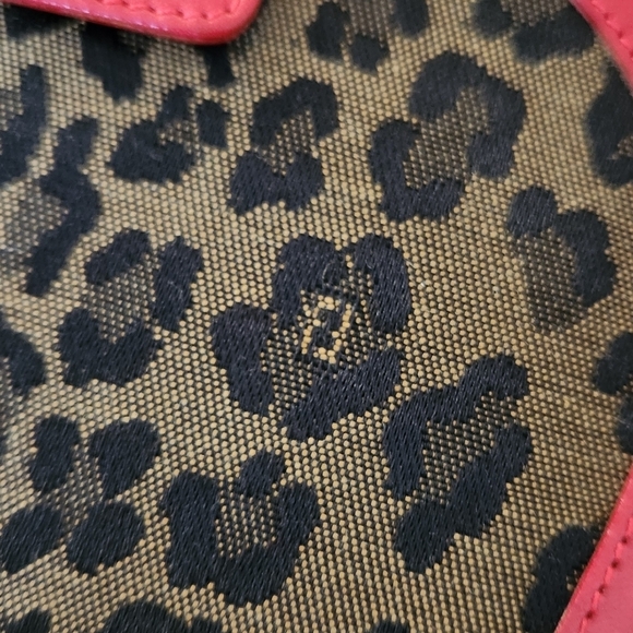 Fendi Leopard/Red Leather Round Wallet - Picture 2 of 15